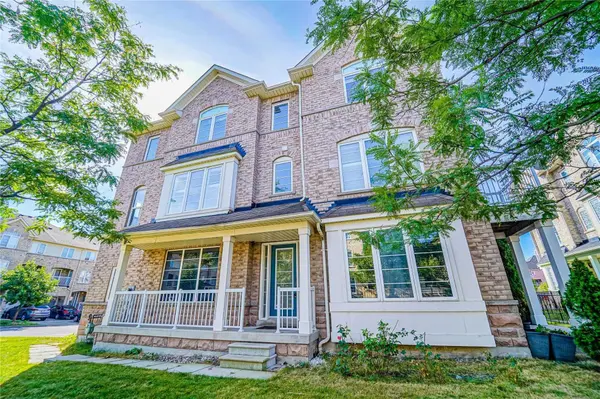 1 Burnsborough ST, Ajax, ON L1S 0A7