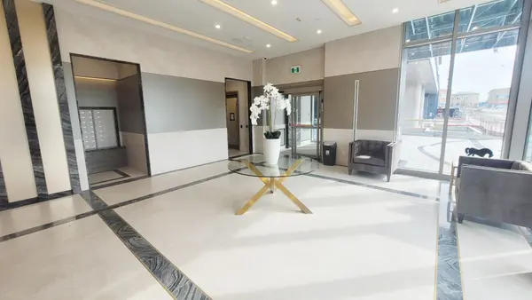 10 Gatineau DR #1011w, Vaughan, ON L4J 0L2