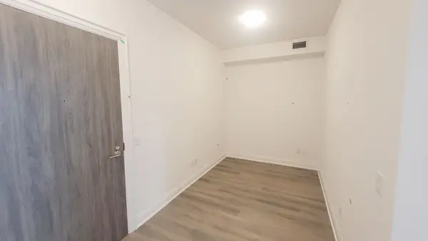 10 Gatineau DR #1011w, Vaughan, ON L4J 0L2