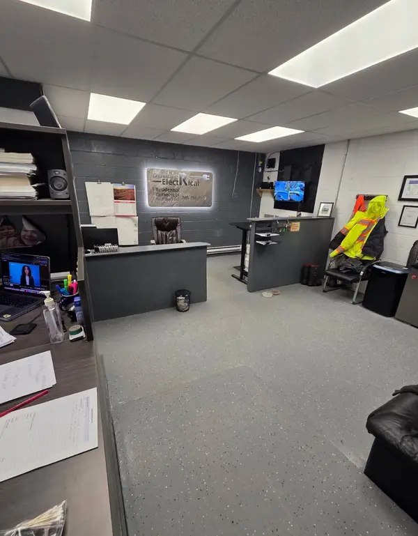 90 Anne ST #200, Barrie, ON L4N 2E3