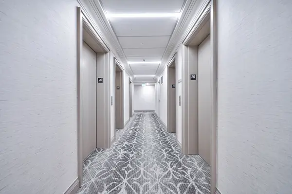 36 Elm DR W #2604, Mississauga, ON L5B 1L9