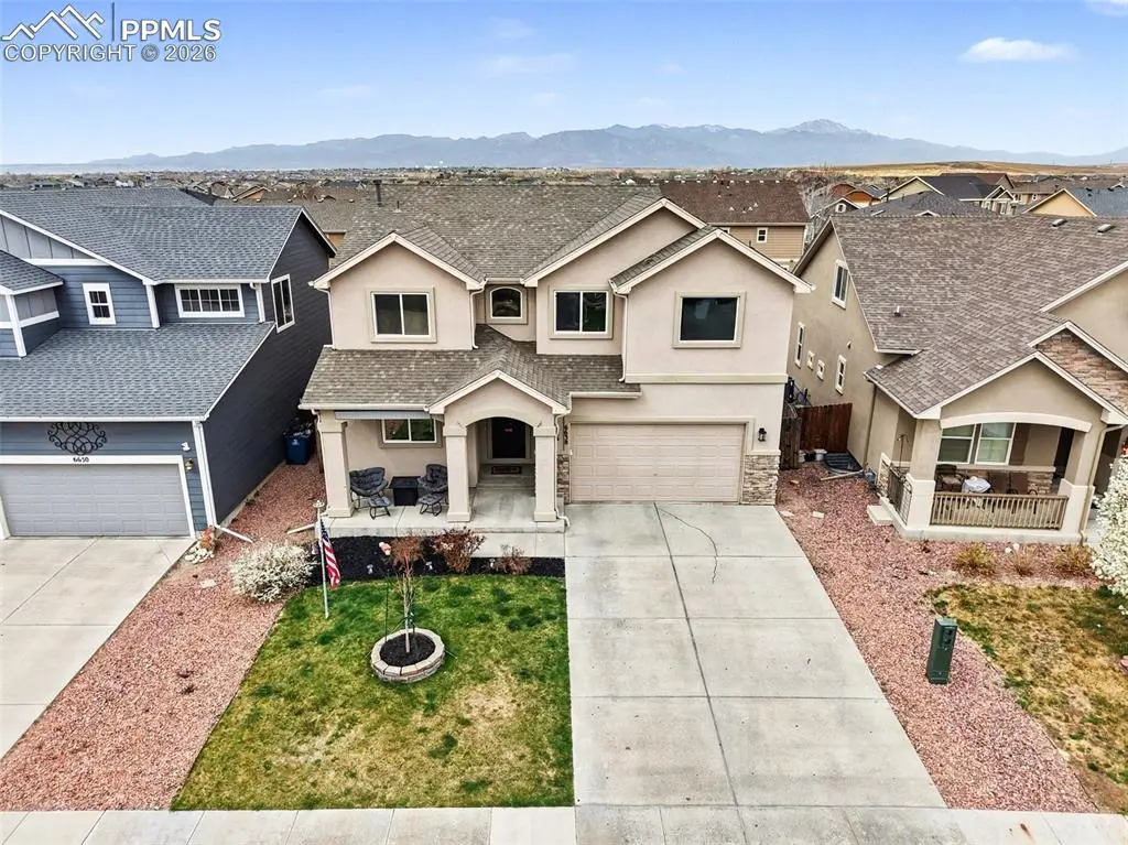 6638 Stingray LN, Colorado Springs, CO 80925