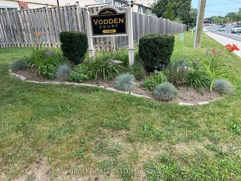 52 Vodden CT, Brampton, ON L6V 2V7