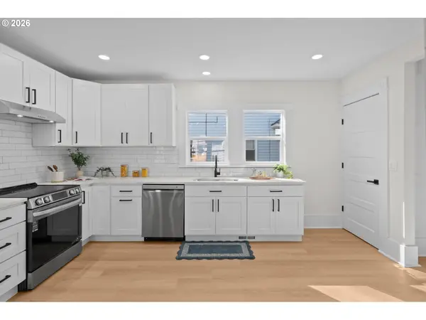 2136 N WEBSTER ST, Portland, OR 97217