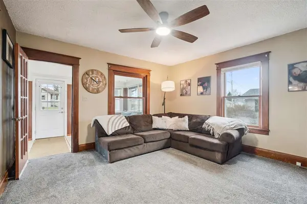 314 Main St, Center Point, IA 52213