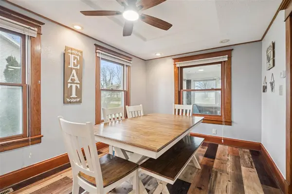 314 Main St, Center Point, IA 52213