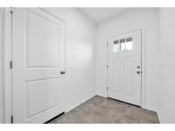 1171/1173 S 43RD PL, Springfield, OR 97478