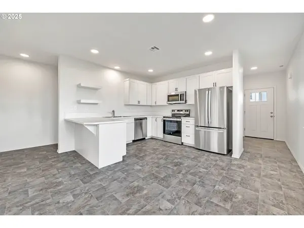 1171/1173 S 43RD PL, Springfield, OR 97478