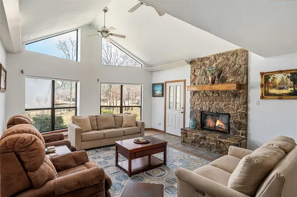 101 E Beverly Drive, Malakoff, TX 75148