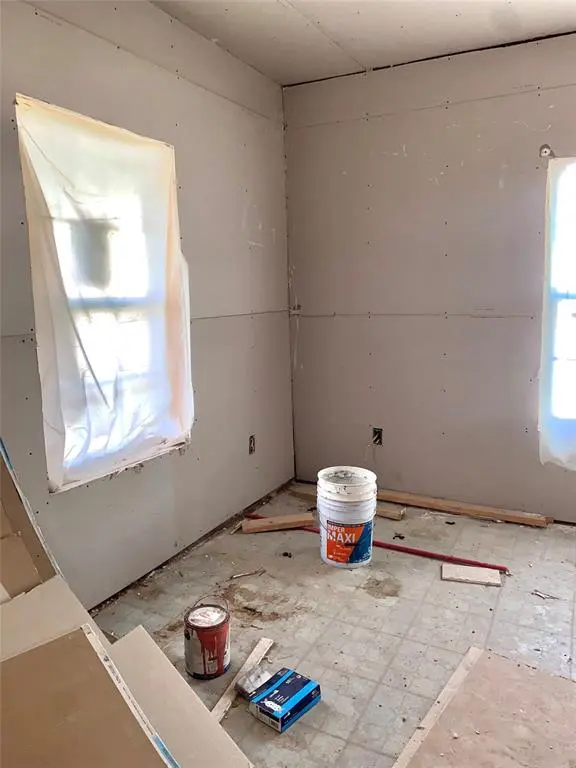 2200 Avenue C, Brownwood, TX 76801