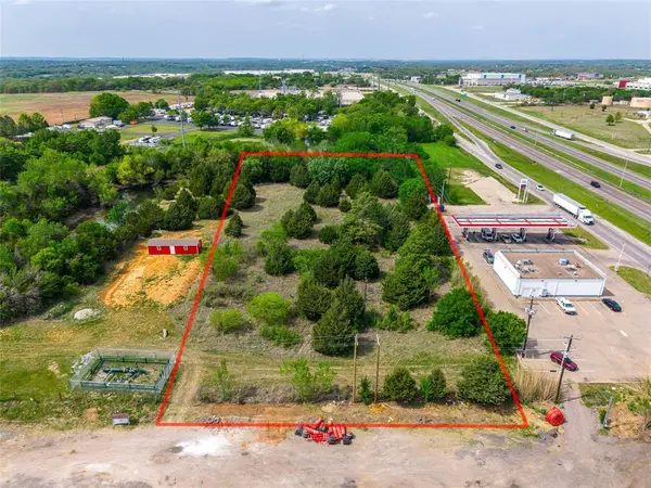 6731 Conveyor Drive, Burleson, TX 76031