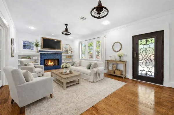 1320 Madeline Place, Fort Worth, TX 76107