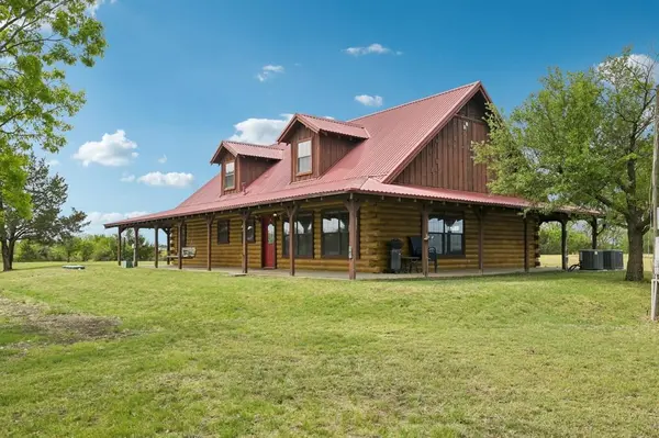 7956 S State Highway 78, Leonard, TX 75452