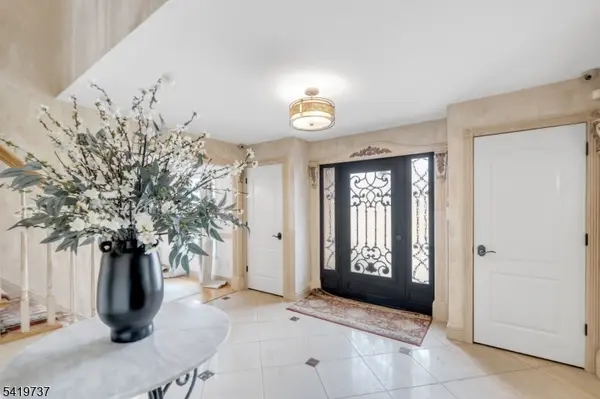 4 Michele Ct, Wayne Twp., NJ 07470