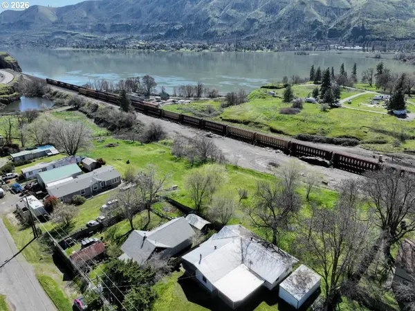 716 WASHINGTON ST, Lyle, WA 98635