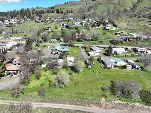 716 WASHINGTON ST, Lyle, WA 98635