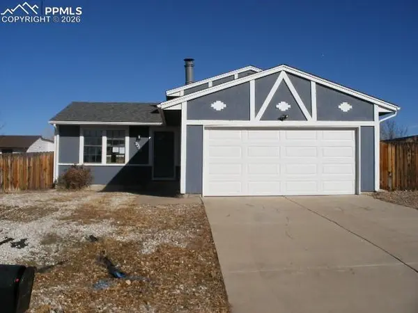 2315 Newcastle DR, Pueblo, CO 81008