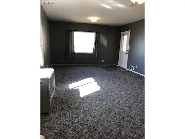 302 W 3RD ST, Wallowa, OR 97885