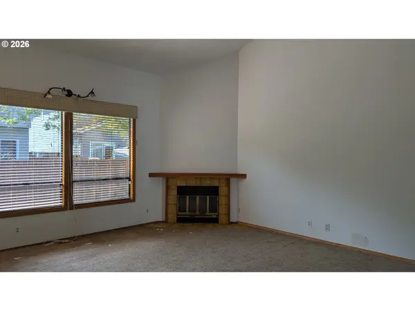 4040 SE WYNNWOOD DR, Hillsboro, OR 97123