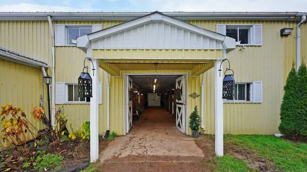 3125 Vandorf Side Road, Whitchurch-stouffville, ON L4A 7X5