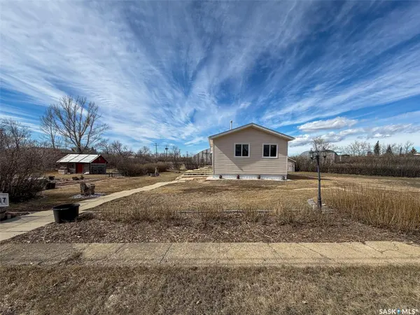 213-217 2nd STREET W, Climax, SK S0N 0N0