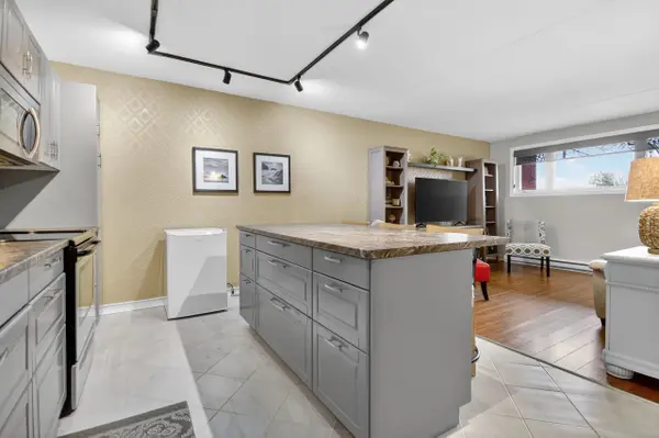 15 Findlay AVE #108, Carleton Place, ON K7C 4A2