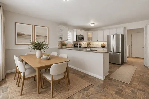 56 Townsend DR, Barrhaven, ON K2J 2V4