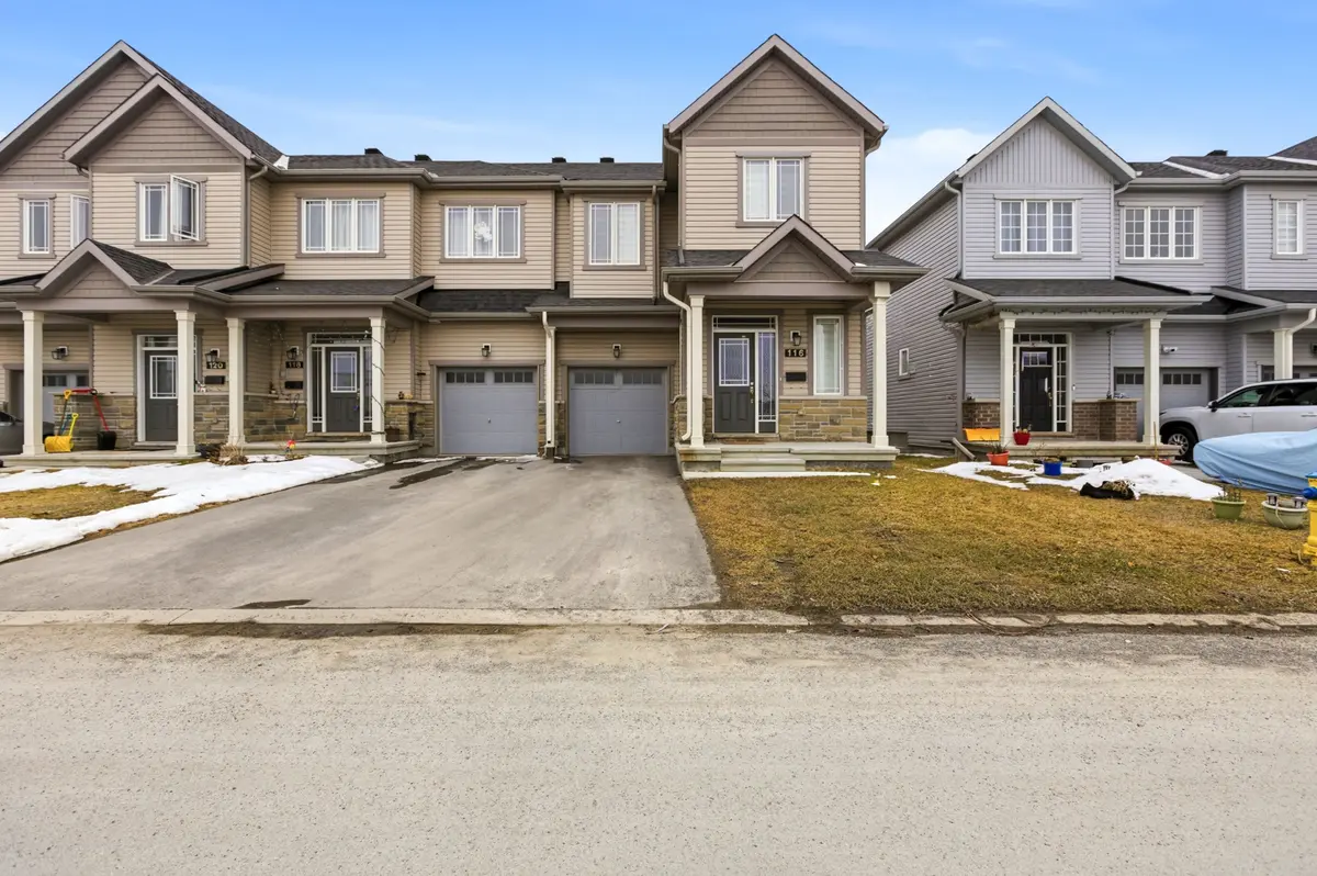 116 Main Halyard LN, Barrhaven, ON K2J 7B6