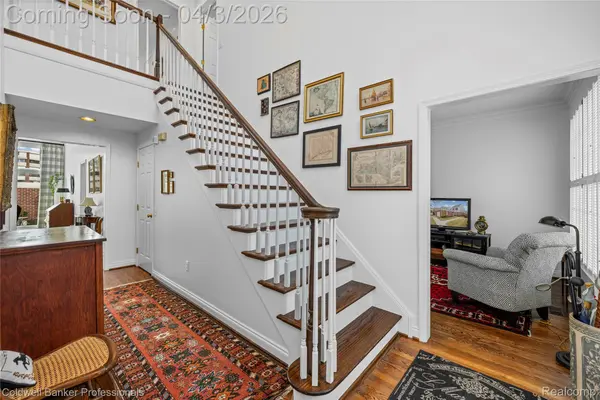 10002 Harbor Place DR, St. Clair Shores, MI 48080