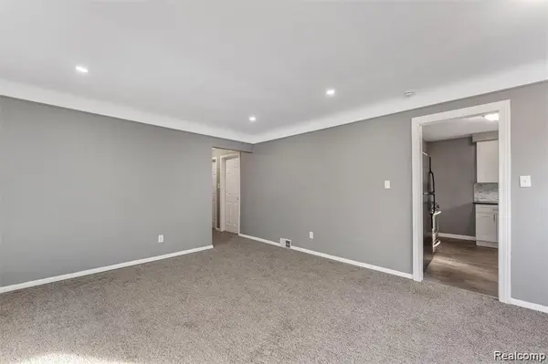 8245 Roosevelt ST, Taylor, MI 48180