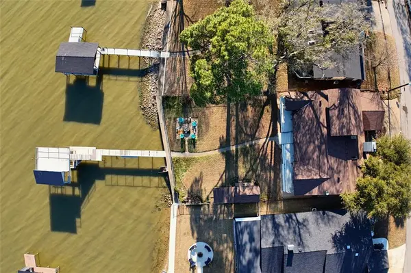 18409 Shore Drive, Kemp, TX 75143