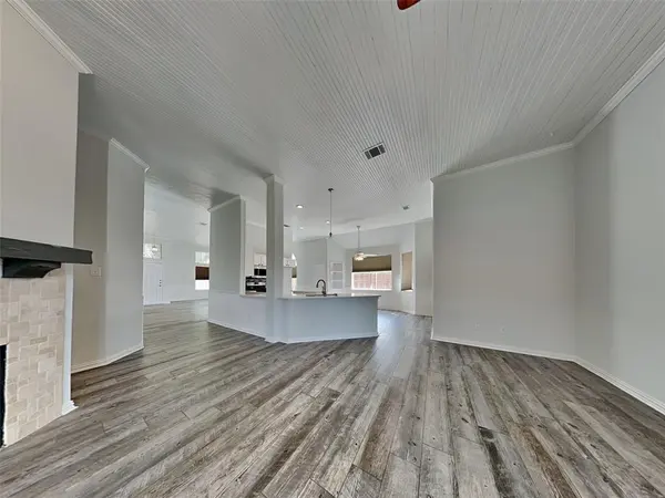 7513 Silverthorn Drive, Rowlett, TX 75089