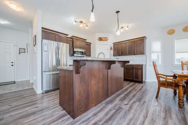 8905 71 AVE, Grande Prairie, AB T8X 0E1