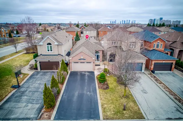 236 Slywood CRES, Vaughan, ON L6A 2P9