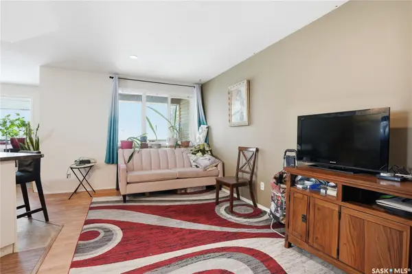 222 V AVENUE S, Saskatoon, SK S7M 3B3