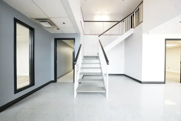 5100 South Service RD #42-43, Burlington, ON L7L 6A5