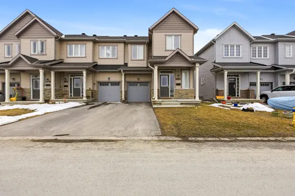 116 Main Halyard LN, Barrhaven, ON K2J 7B6
