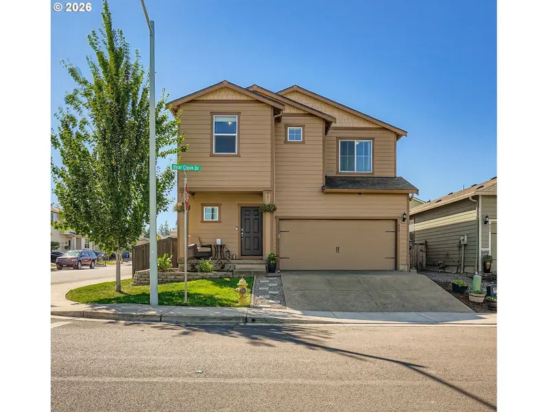 900 BEAR CREEK DR, Molalla, OR 97038