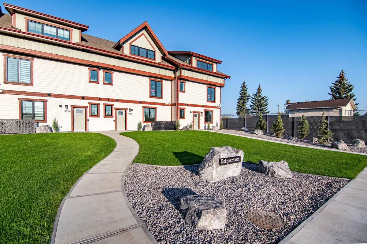 5030 48 ST, Rocky Mountain House, AB T4T 1C1