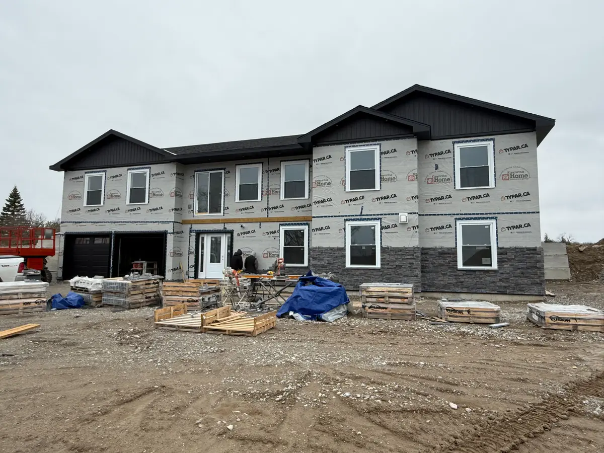 2467 Queen Mary ST, Cavan Monaghan, ON L0A 1C0