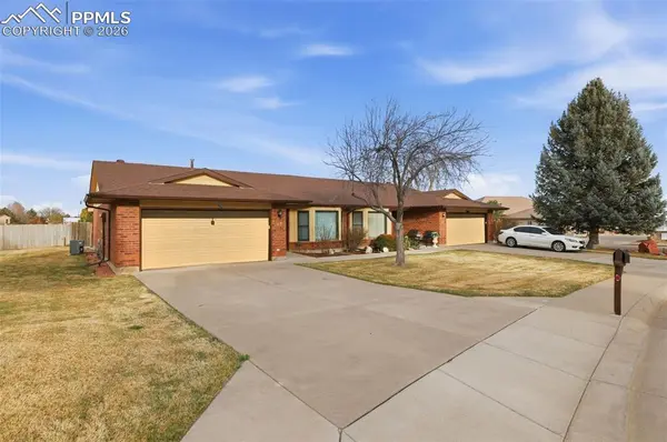 31 Frances PL, Pueblo, CO 81008