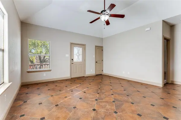 1732 Lawther Drive, River Oaks, TX 76114