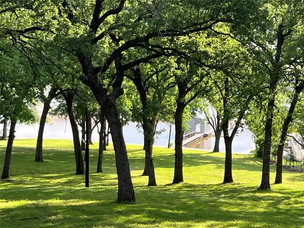 7342 Briar Road, Azle, TX 76020