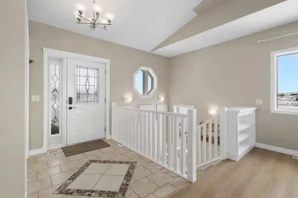 149 Sharp Hill DR, Rural Rocky View County, AB T4A0P1