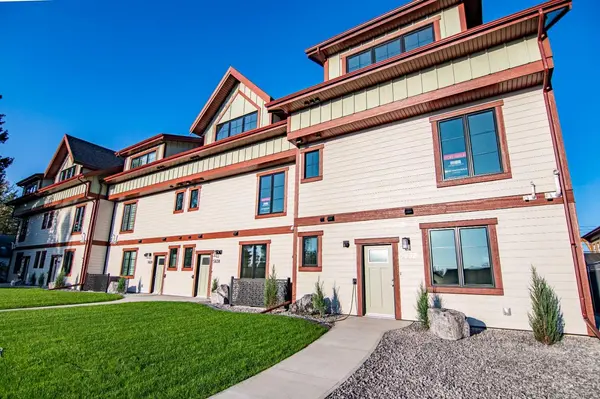 5026 48 ST, Rocky Mountain House, AB T4T 1C1