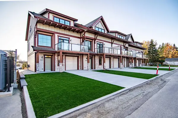 5026 48 ST, Rocky Mountain House, AB T4T 1C1