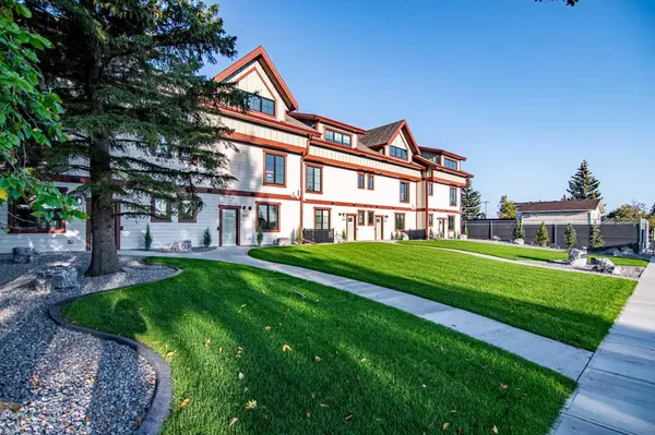 5024 48 ST, Rocky Mountain House, AB T4T 1C1