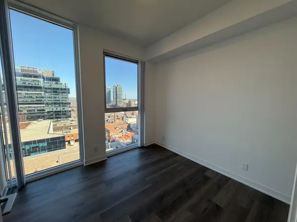 180 Front ST E #1803, Toronto C08, ON M5A 0A9