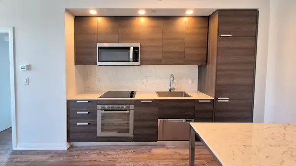 75 Canterbury PL #2506, Toronto C07, ON M2N 2N1