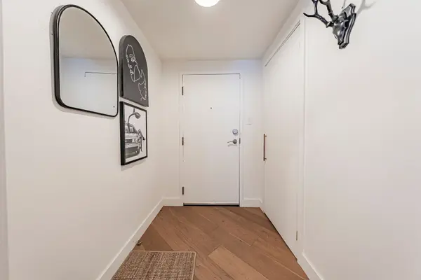 10 Queens Quay W #1107, Toronto C01, ON M5J 2R9